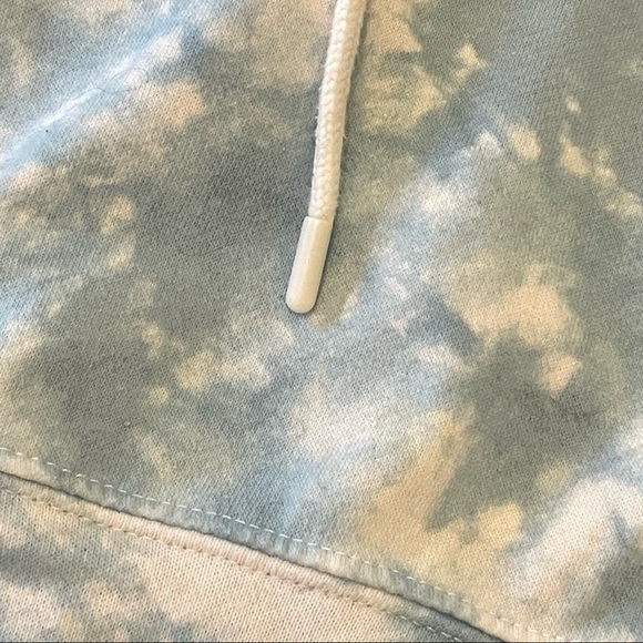 Blue&White Camouflage Patterns Crop Top Hoody. - Picture 8 of 11